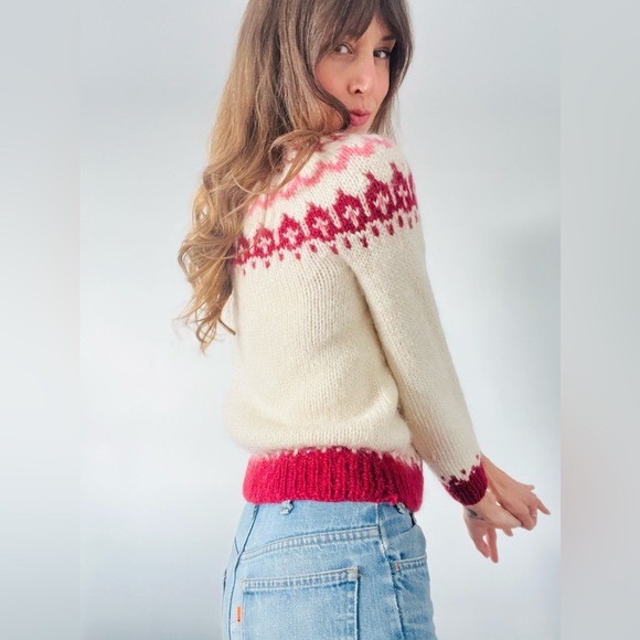 Winter Rose Fair Isle Crewneck sweater. - Picture 3 of 4